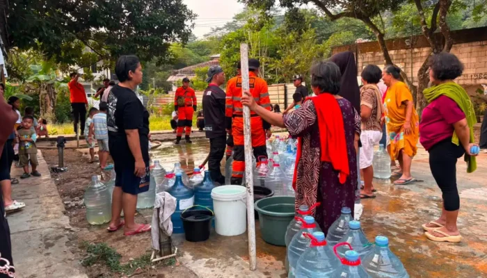 BPBD Kota Bogor menyalurkan air bersih
