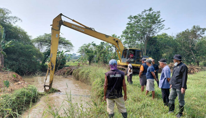 Akhirnya, Kali Cipanggulan Desa Candali Dinormalisasi, Kades Ucapkan Terima Kasih kepada Bupati Bogor