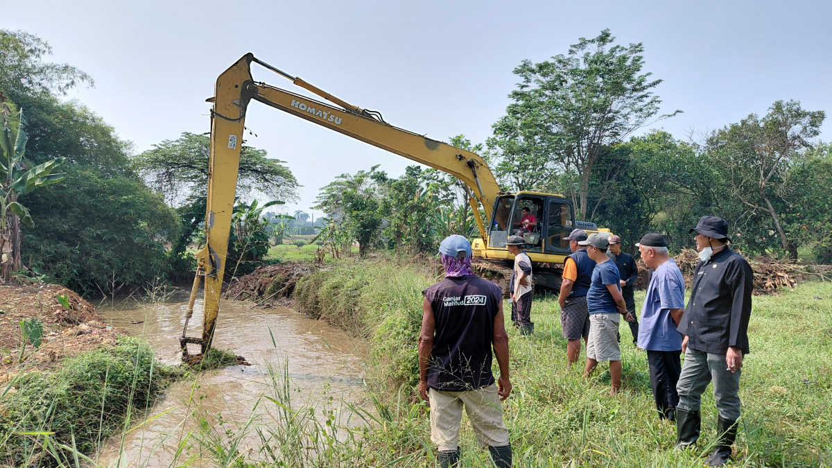Akhirnya, Kali Cipanggulan Desa Candali Dinormalisasi, Kades Ucapkan Terima Kasih kepada Bupati Bogor dan Camat Rancabungur