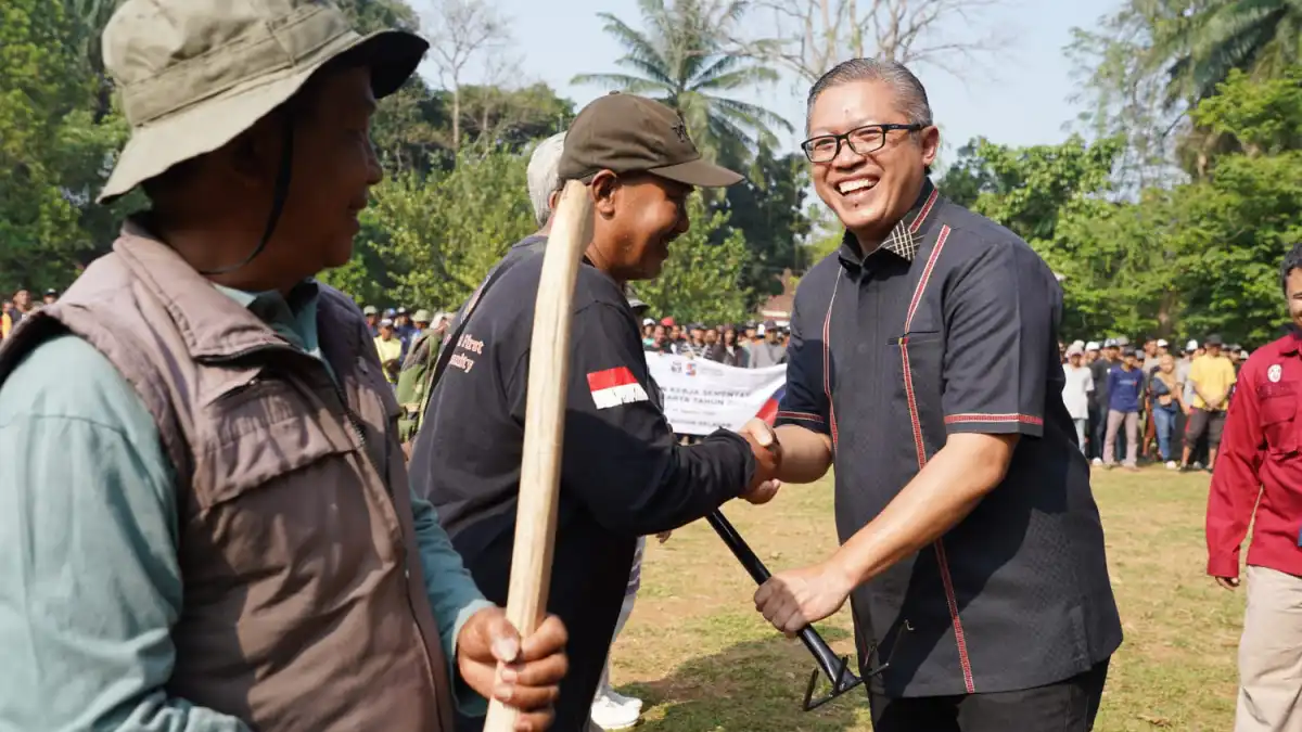 Hadiri Program Padat Karya, Dadang Danubrata: Beri Manfaat Ekonomi dan Jaga Kebersihan Kota Bogor Program Padat Karya Kota Bogor melibatkan 1.727 warga