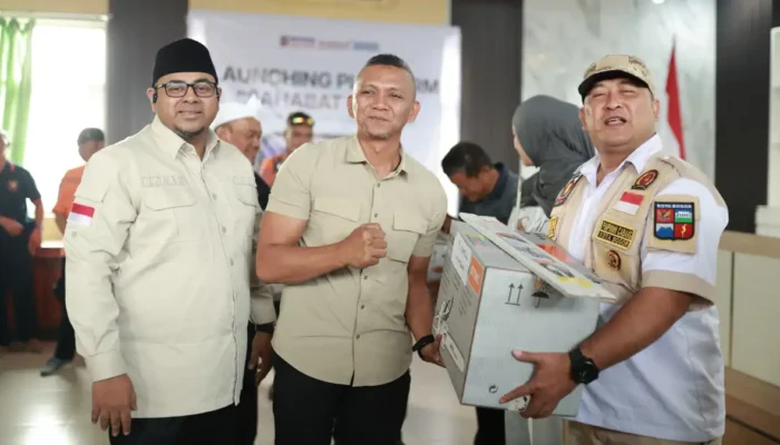 Kesiapsiagaan Bencana Bogor Selatan Diperkuat, 16 Chainsaw Senilai Rp180 Juta Diserahkan