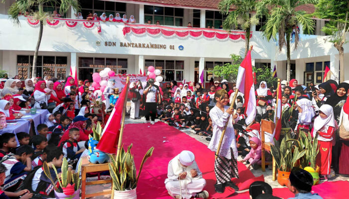 Gebyar HUT RI ke-81 SDN Bantarkambing 01, Jalan Sehat-Karnaval Meriah Diikuti 680 Siswa
