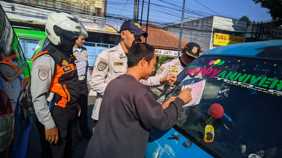 Penataan Angkot Kota Bogor Capai 50,2%, Ditargetkan Tuntas Akhir 2026 Penataan Angkot Kota Bogor Capai 50,2%, Ditargetkan Tuntas Akhir 2026