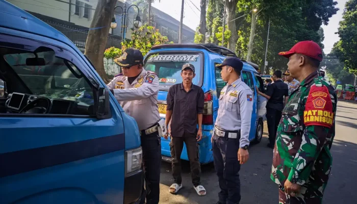 Penataan Angkot Kota Bogor Capai 50,2%, Ditargetkan Tuntas Akhir 2026 Penataan Angkot Kota Bogor Capai 50,2%, Ditargetkan Tuntas Akhir 2026