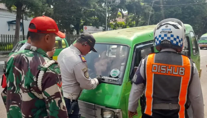 Penataan Angkot Kota Bogor Capai 50,2%, Ditargetkan Tuntas Akhir 2026 Penataan Angkot Kota Bogor Capai 50,2%, Ditargetkan Tuntas Akhir 2026