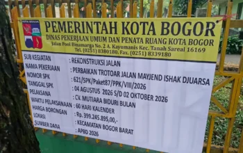 Proyek Trotoar Rp399 Juta di Gunung Batu Disorot, Besi dan Beton Dipertanyakan Proyek trotoar Rp399 juta di Gunung Batu Kota Bogor