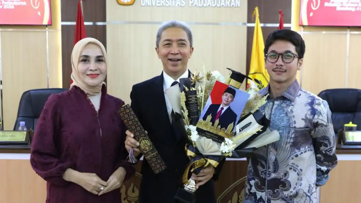 Dedie Rachim Raih Gelar Doktor Ilmu Hukum, Dorong Sentralisasi Data Nasional Dedie Rachim raih gelar Doktor Ilmu Hukum dari Unpad